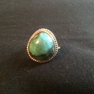 FLASH SALE!!!!~ROUND STERLING SILVER RING WITH TURQUOISE STONE!!!